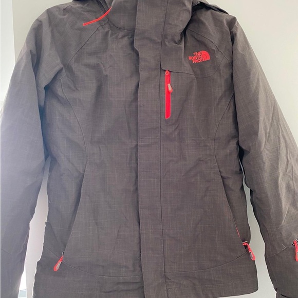 Ski + Snowboarding Set - Women’s // Columbia & Northface - Picture 8 of 11